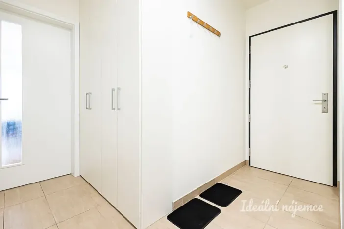 Pronájem bytu 2+kk, Praha - Vysočany, Strnadových, 59 m2