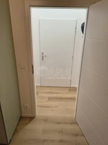 Pronájem bytu 1+kk, Praha - Košíře, U Tyrše, 33 m2