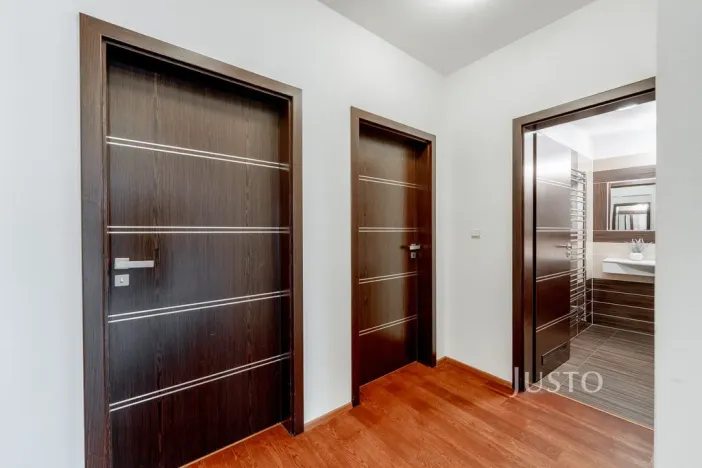 Prodej bytu 4+kk, Praha, Švejcarovo náměstí, 98 m2