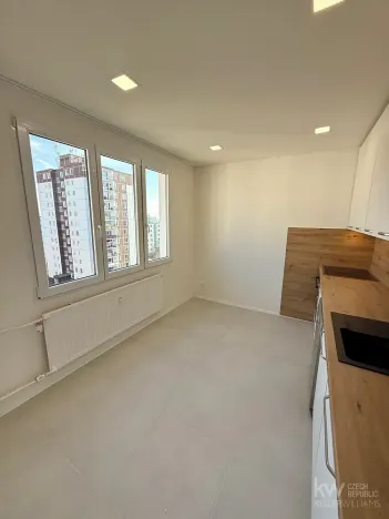 Pronájem bytu 4+1, Plzeň, Strážnická, 83 m2