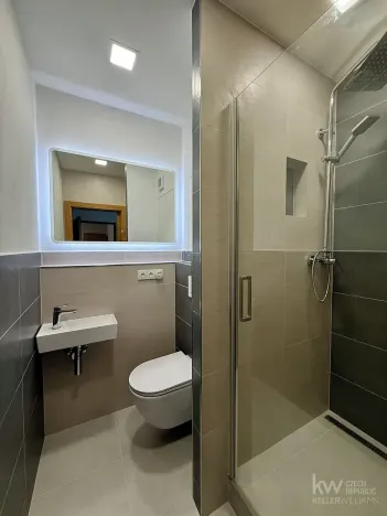 Pronájem bytu 4+1, Plzeň, Strážnická, 83 m2