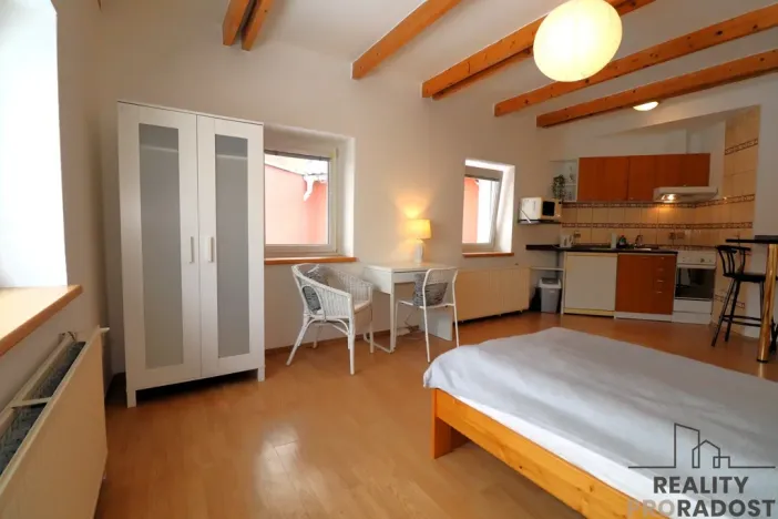 Pronájem bytu 1+kk, Brno, Pražská, 33 m2