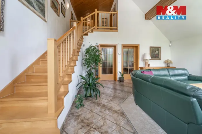 Prodej rodinného domu, Benecko, 224 m2