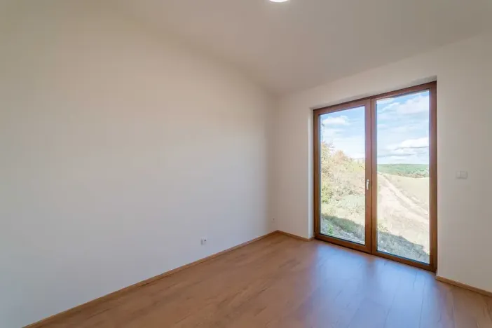 Prodej bytu 4+kk, Mořina, 106 m2