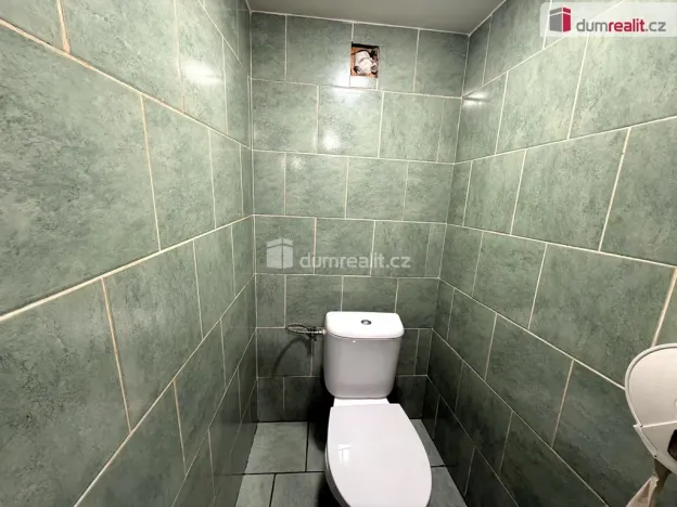 Pronájem komerční nemovitosti, Zlín - Malenovice, Masarykova, 130 m2