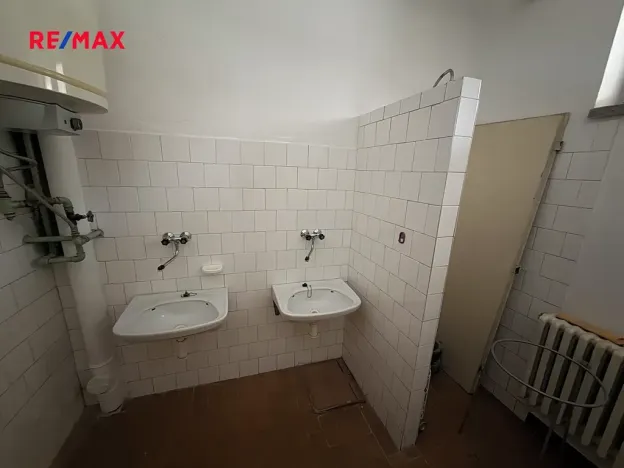 Pronájem obchodního prostoru, Velehrad, Salašská, 101 m2