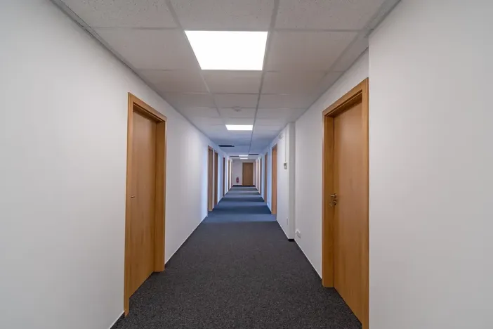 Pronájem kanceláře, Hradec Králové, Nerudova, 300 m2