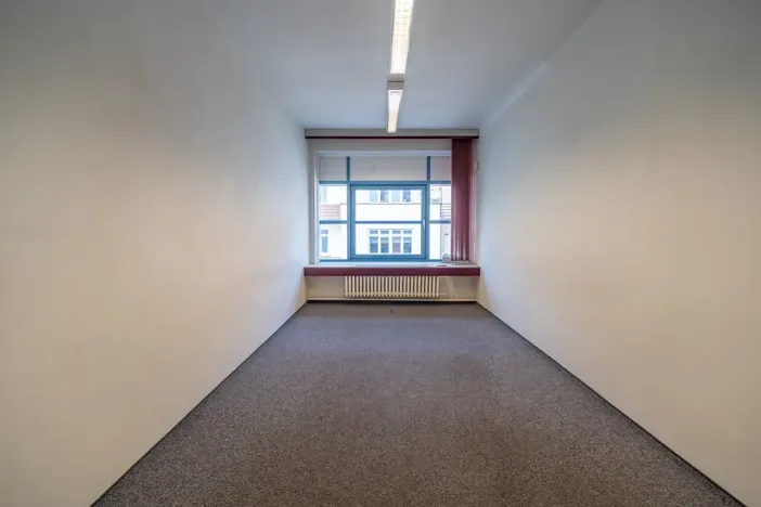 Pronájem kanceláře, Pardubice, Za Pasáží, 40 m2