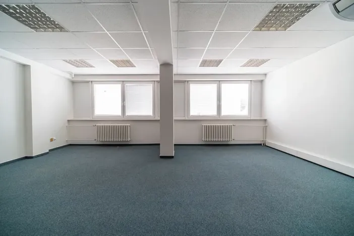 Pronájem kanceláře, Hradec Králové, Sušilova, 250 m2