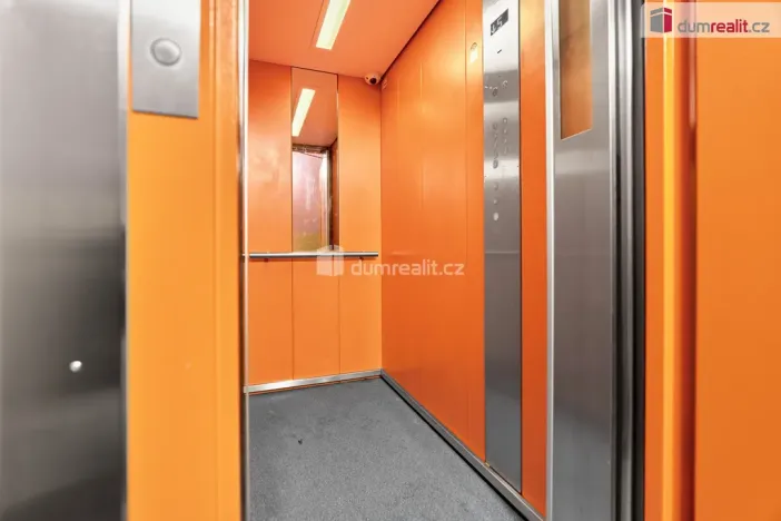 Prodej bytu 2+1, Nová Role, Školní, 45 m2