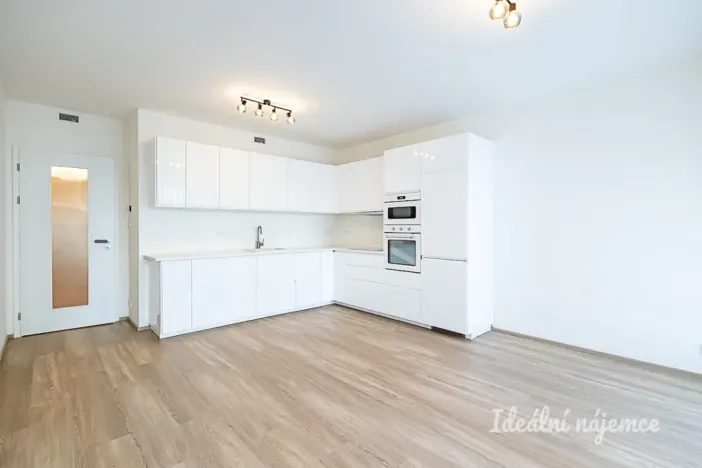 Pronájem bytu 2+kk, Praha, Poděbradská, 53 m2