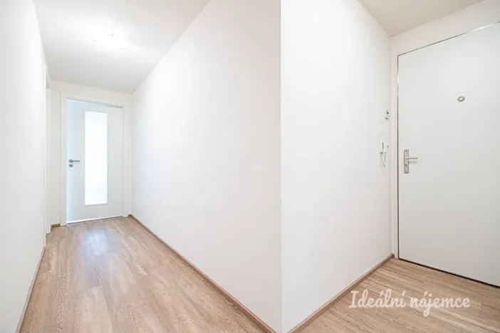 Pronájem bytu 2+kk, Praha, Poděbradská, 53 m2