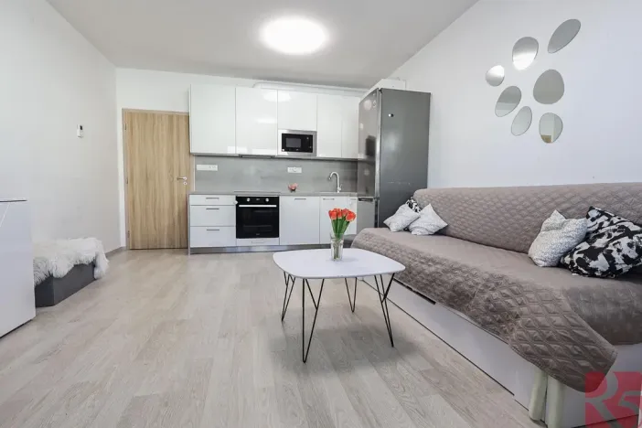 Pronájem bytu 2+kk, Praha - Uhříněves, Karla Guta, 50 m2