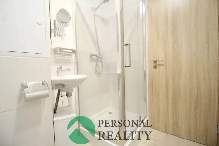 Pronájem bytu 1+kk, Klášterec nad Ohří, Budovatelská, 26 m2