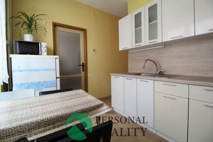 Pronájem bytu 3+1, Karlovy Vary, Dělnická, 76 m2