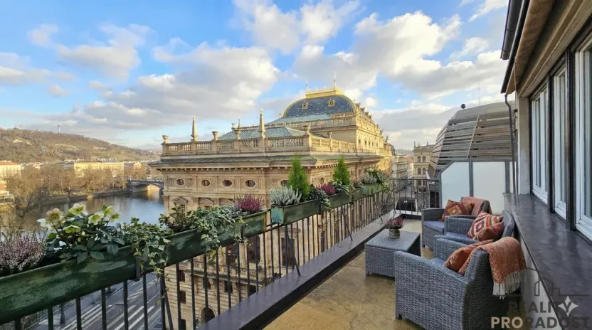 Pronájem bytu 2+kk, Praha, Masarykovo nábřeží, 51 m2