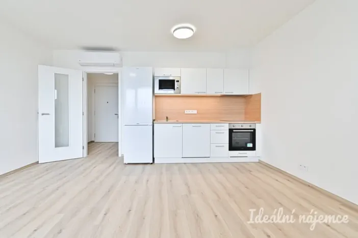 Pronájem bytu 1+kk, Brno, Jižní, 33 m2