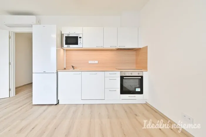 Pronájem bytu 1+kk, Brno, Jižní, 33 m2