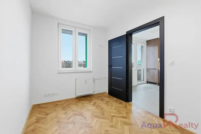 Prodej bytu 3+1, Karlovy Vary, Vítězná, 74 m2