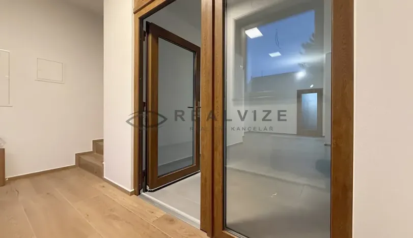 Pronájem kanceláře, Trhové Sviny, Nové město, 32 m2