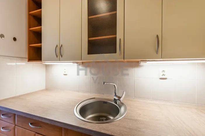 Prodej bytu 2+kk, Praha - Modřany, Krouzova, 45 m2