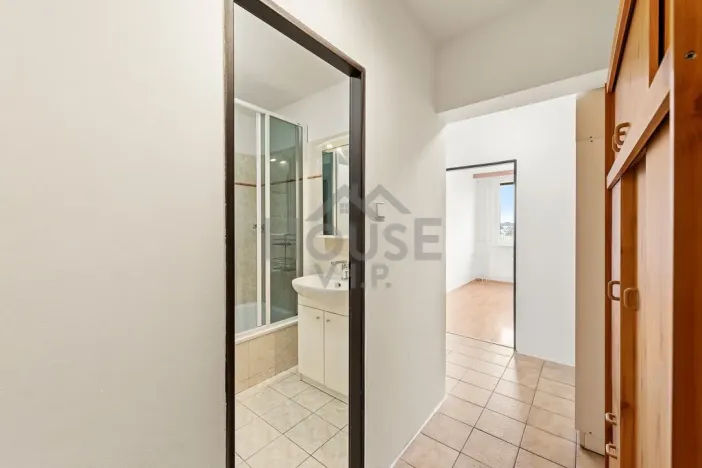 Prodej bytu 2+kk, Praha - Modřany, Krouzova, 45 m2