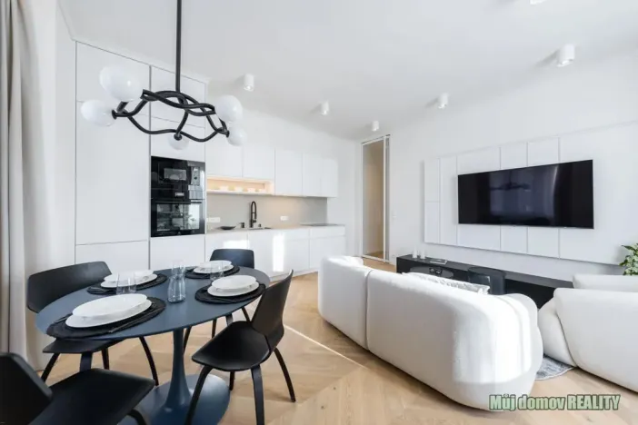 Prodej bytu 2+kk, Praha - Žižkov, Jeseniova, 66 m2