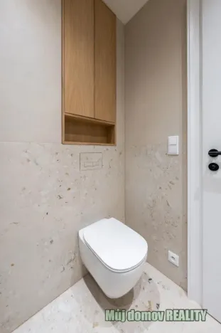 Prodej bytu 2+kk, Praha - Žižkov, Jeseniova, 66 m2