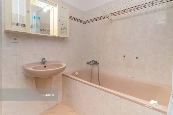 Prodej bytu 2+1, Tlučná, Na Čampuli, 65 m2