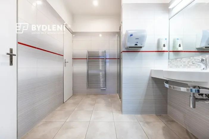 Pronájem kanceláře, Teplice, Modlanská, 153 m2