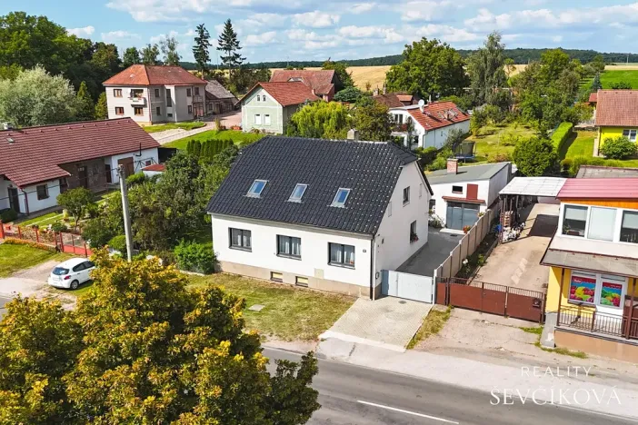 Prodej rodinného domu, Nechanice, 180 m2