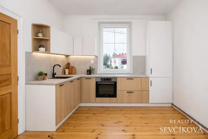 Prodej bytu 2+1, Hradec Králové, Pospíšilova, 69 m2