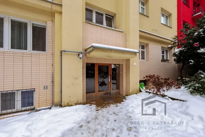 Pronájem bytu 2+kk, Praha - Břevnov, Nad Kajetánkou, 45 m2