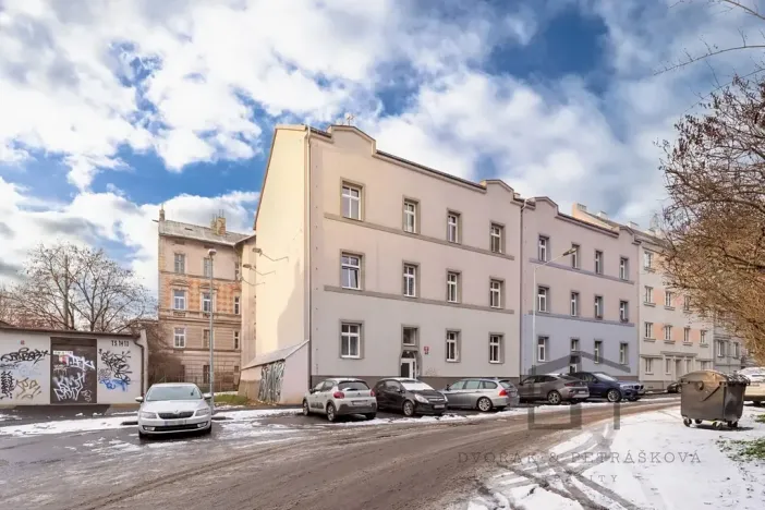 Pronájem bytu 2+kk, Praha - Libeň, Pod Labuťkou, 38 m2