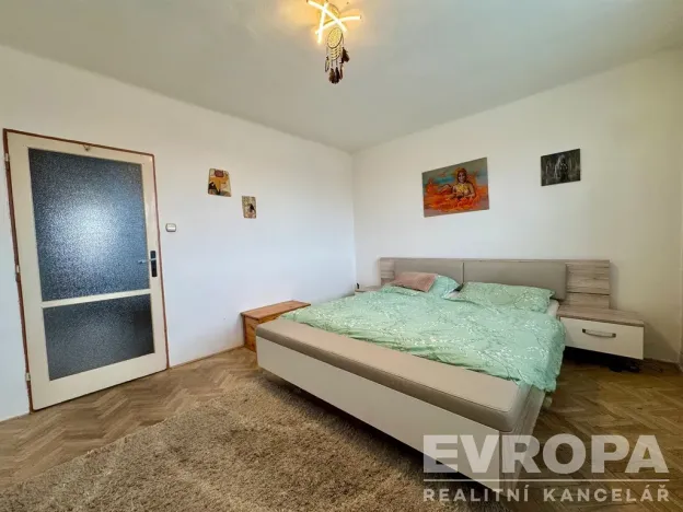 Prodej bytu 3+1, Plzeň - Jižní Předměstí, Brožíkova, 85 m2