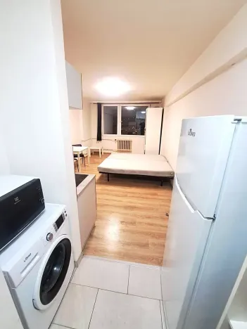 Pronájem bytu 1+kk, Praha - Radotín, Vrážská, 28 m2