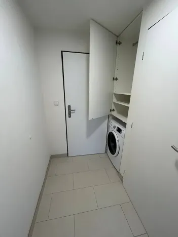 Pronájem bytu 1+kk, Praha - Vysočany, Poděbradská, 30 m2