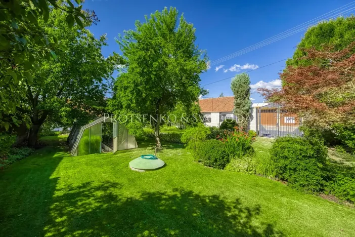 Prodej ubytování, Křižanov, Benešovo náměstí, 530 m2