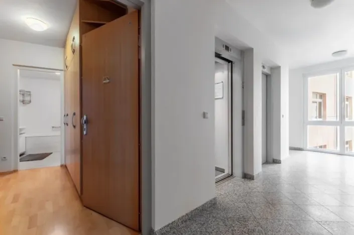 Pronájem bytu 2+kk, Praha - Vinohrady, U Zvonařky, 60 m2