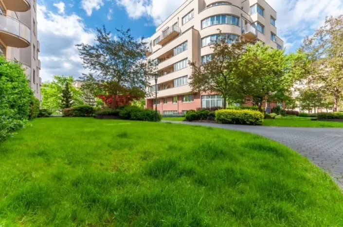 Pronájem bytu 2+kk, Praha - Vinohrady, U Zvonařky, 60 m2