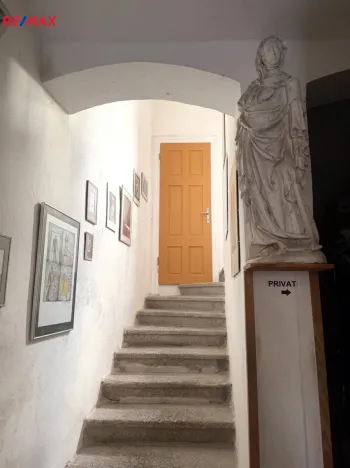 Prodej bytu 4+1, Karlovy Vary, Vyšehradská, 103 m2