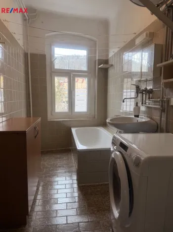 Prodej bytu 4+1, Karlovy Vary, Vyšehradská, 103 m2