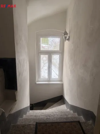 Prodej bytu 4+1, Karlovy Vary, Vyšehradská, 103 m2