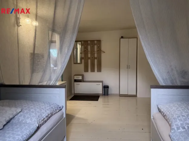 Prodej bytu 4+1, Karlovy Vary, Vyšehradská, 103 m2