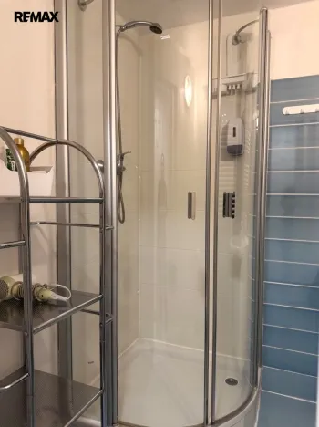 Prodej bytu 4+1, Karlovy Vary, Vyšehradská, 103 m2