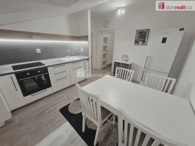 Pronájem bytu 2+1, Hoštka - Kochovice, Lužická, 59 m2