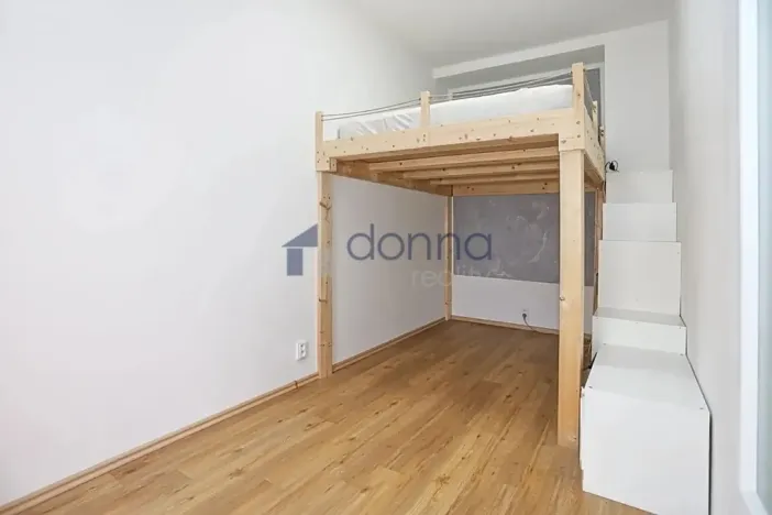 Pronájem bytu 2+kk, Praha, U staré plynárny, 43 m2