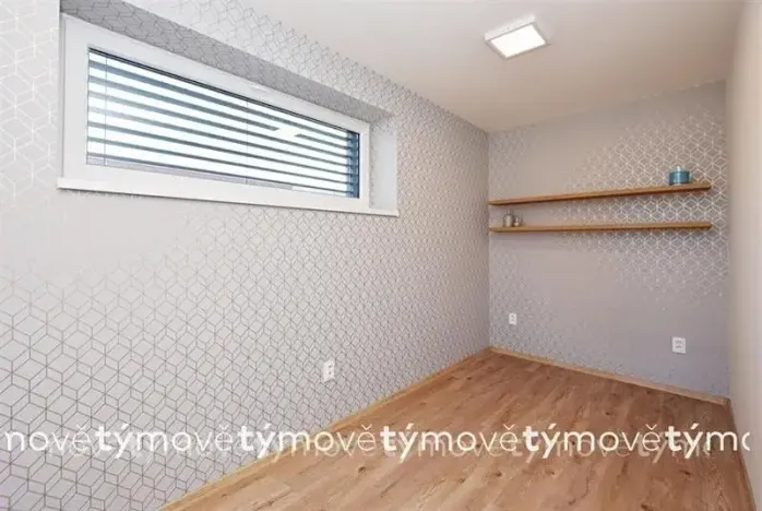 Pronájem bytu 2+kk, Pardubice, Na Hrázi, 32 m2