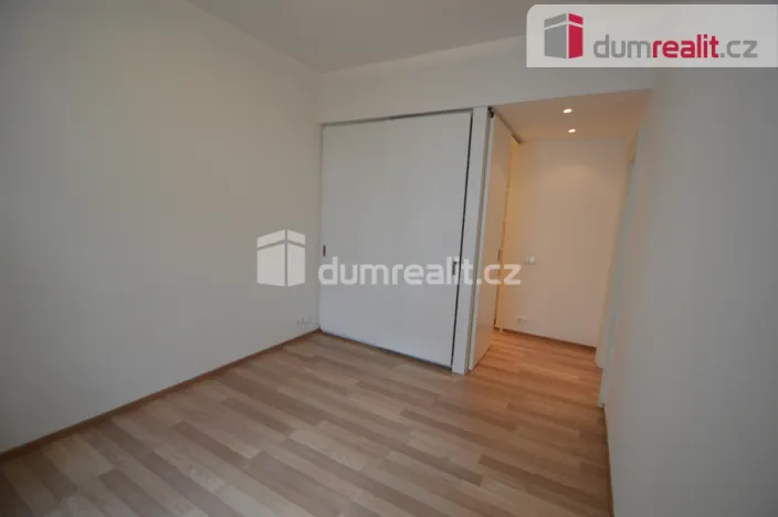 Pronájem bytu 2+1, Praha - Smíchov, U Nikolajky, 68 m2