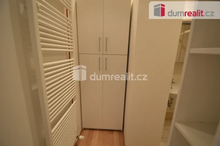 Pronájem bytu 2+1, Praha - Smíchov, U Nikolajky, 68 m2